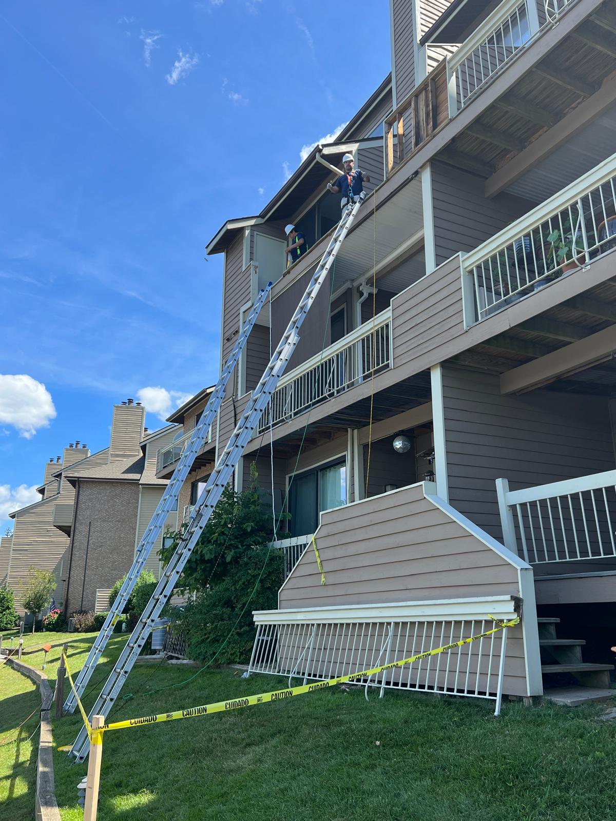 Villa Ridge condominium balcony replacement in progress